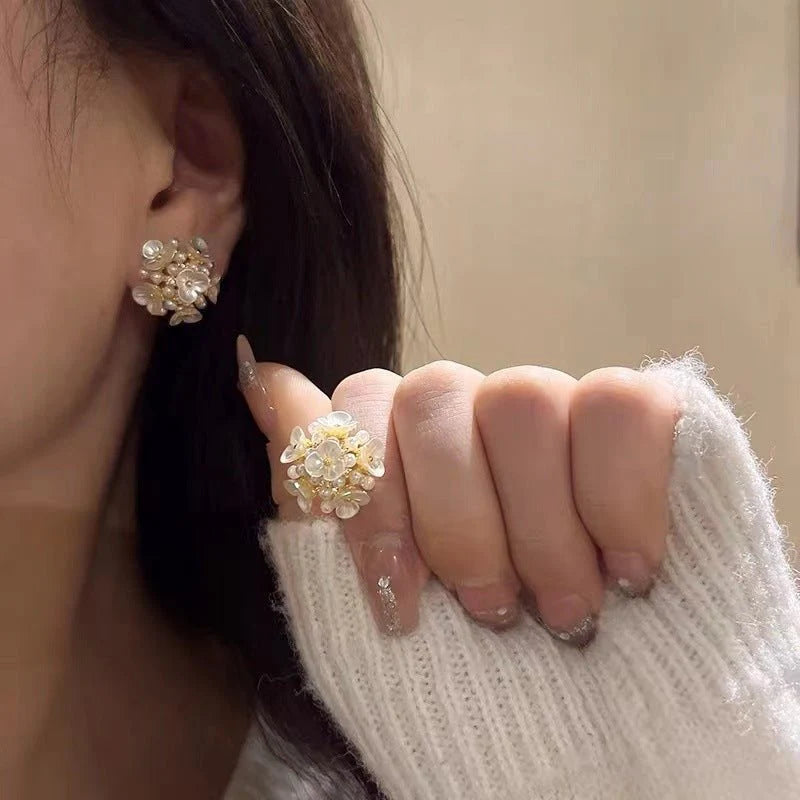 Fashionable Pearl Petal Earrings For Women