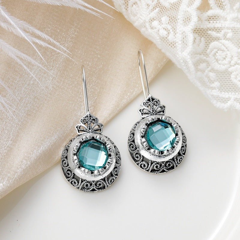 Hot-selling Round Blue Gemstone Carved Earrings