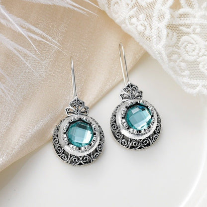 Hot-selling Round Blue Gemstone Carved Earrings
