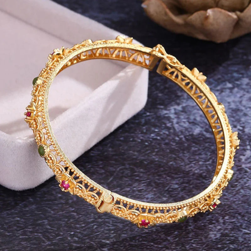 Light-luxury Vintage Filigree Openwork Bracelet For Women
