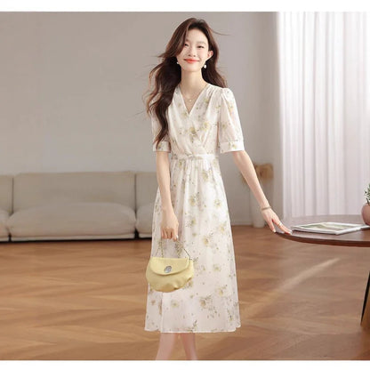 V-neck Puffed-sleeve Patchwork Printed Midi Dress